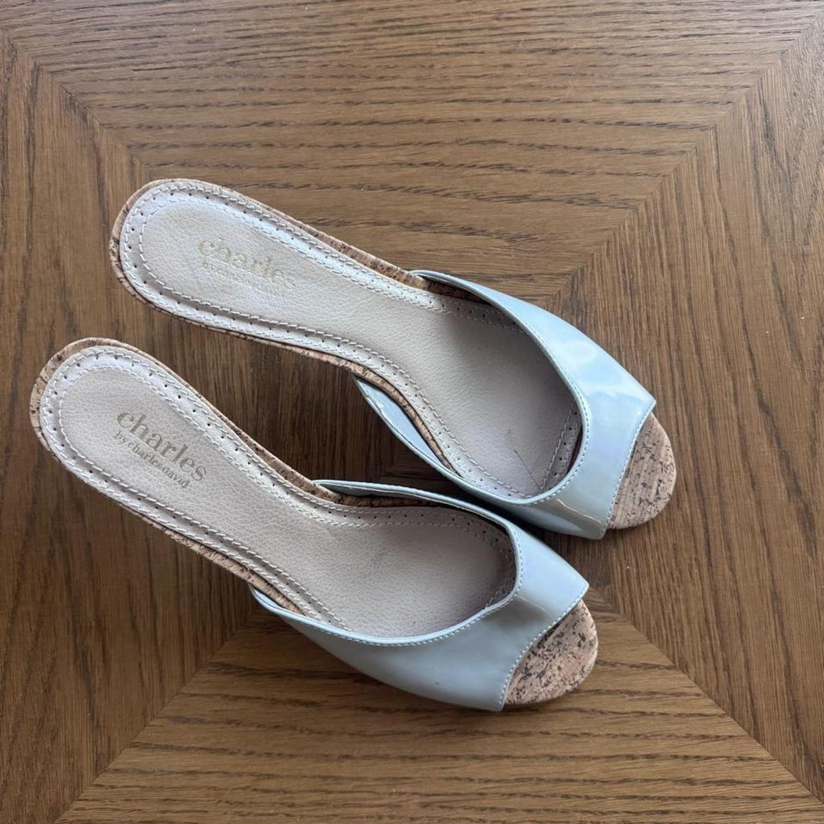 Charles David Pearl white/gray kitten heels 8.5