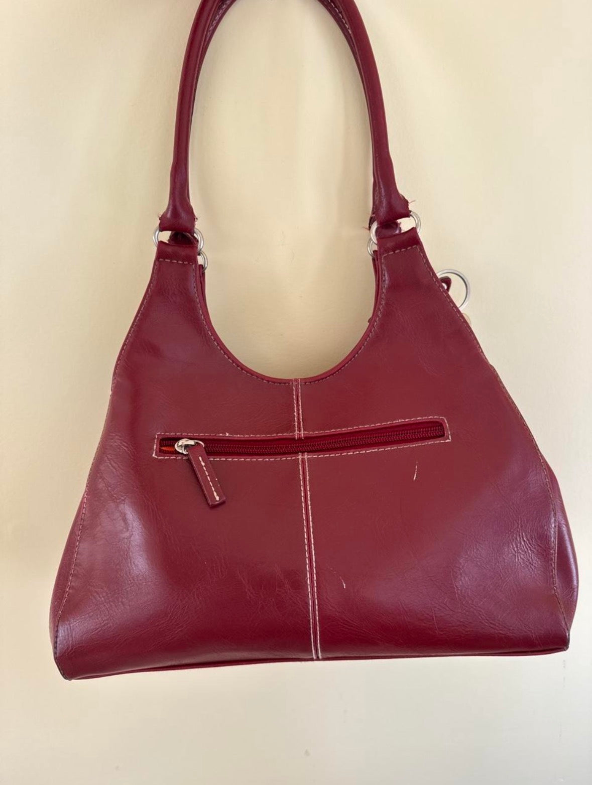 Vtg St. John’s Bay red shoulder bag with keychain details