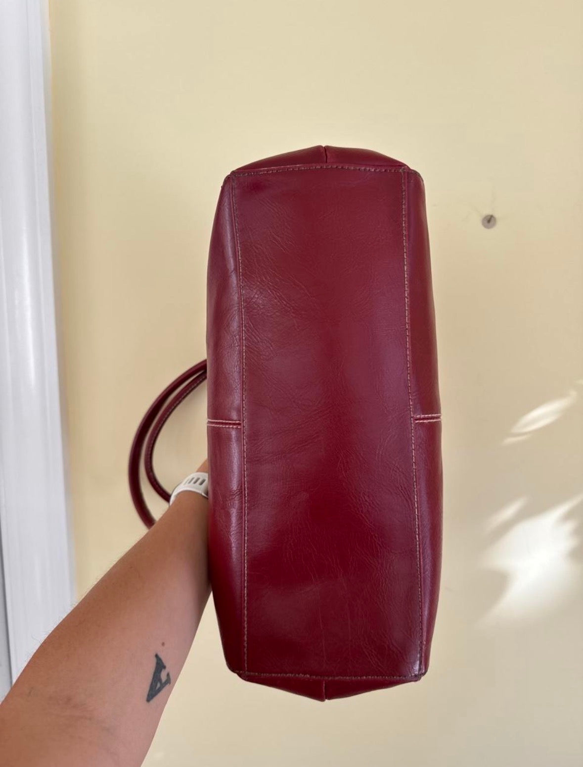 Vtg St. John’s Bay red shoulder bag with keychain details