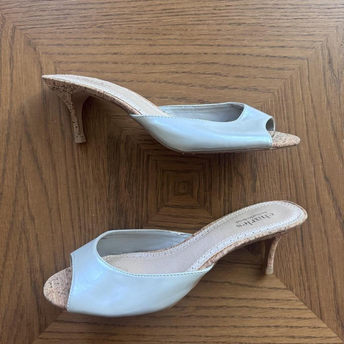 Charles David Pearl white/gray kitten heels 8.5