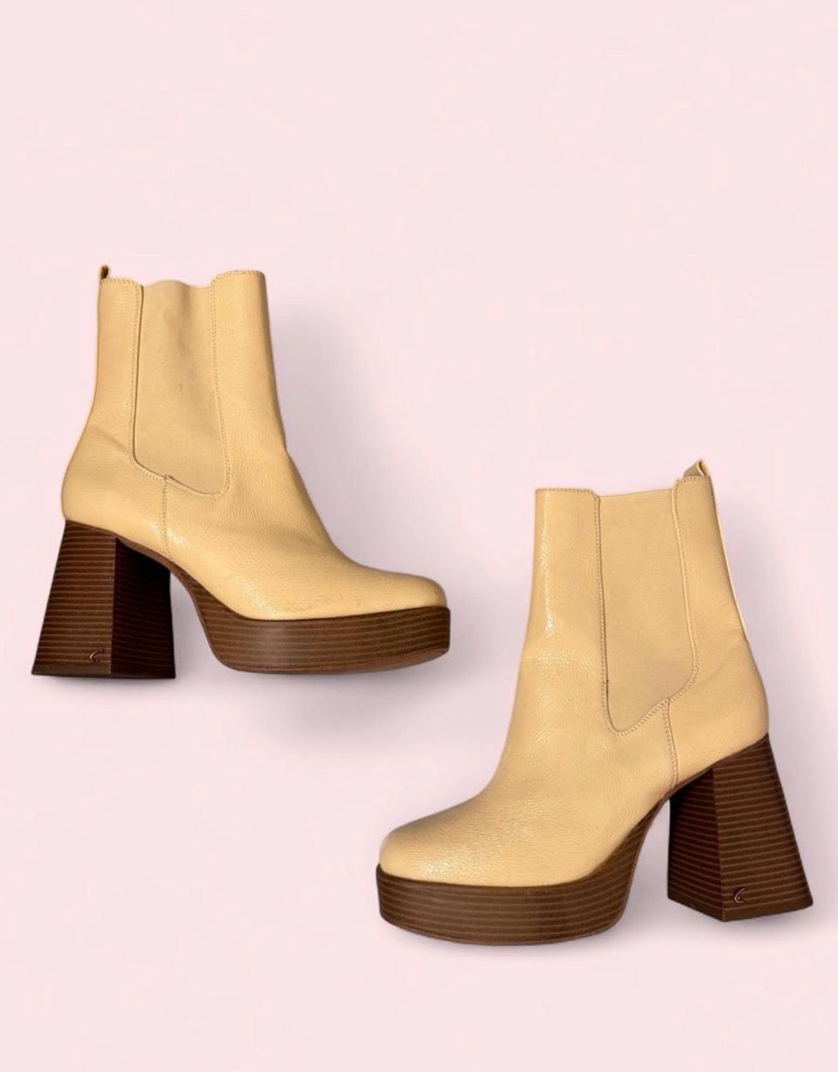 Circus by Sam Edelman Cream Platform Chelsea Boots 10