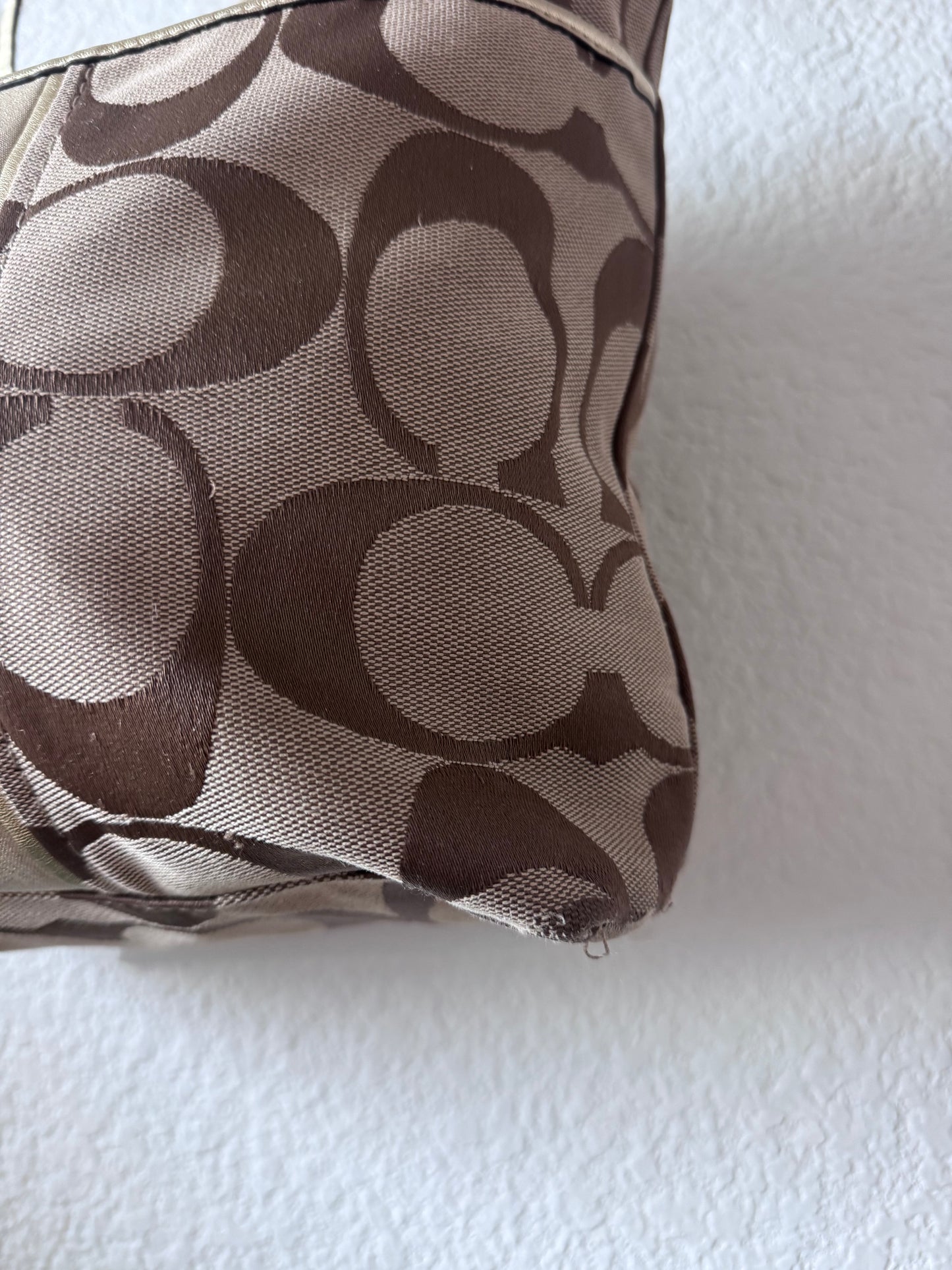 Y2K Coach F25771 signature tote bag in brown and gold