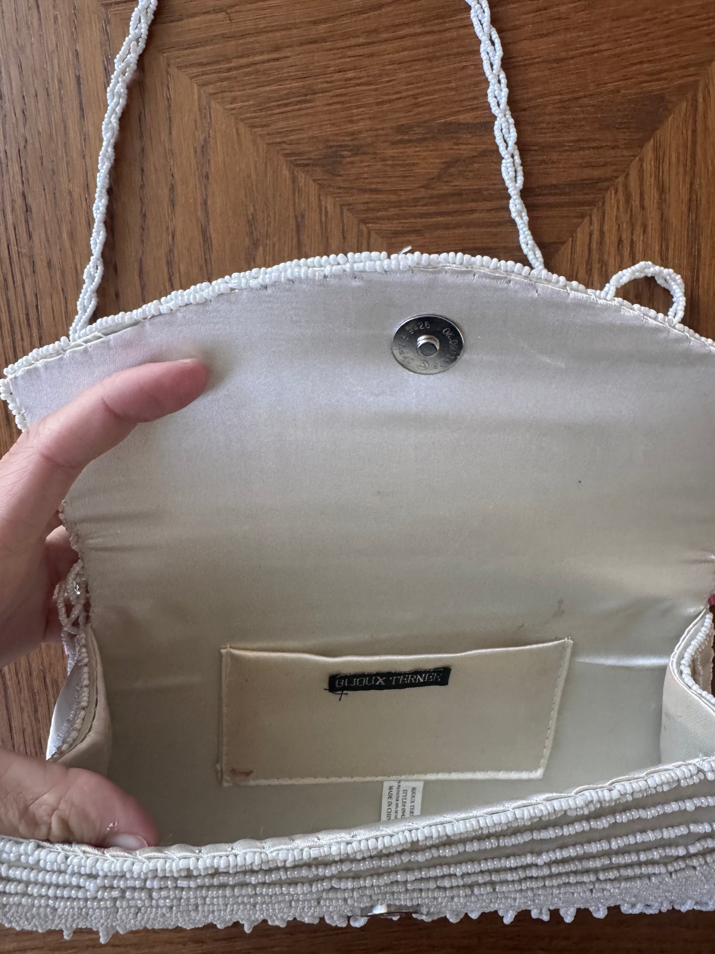 Vintage white beaded fringe shoulder bag