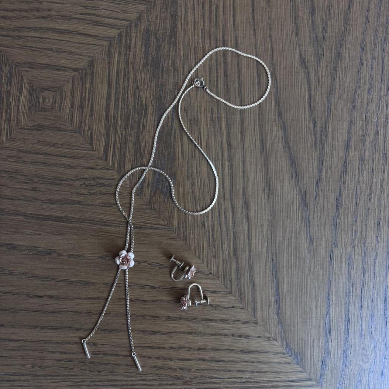 Vintage Krementz 14k gold overlay flower necklace an screw back earrings set
