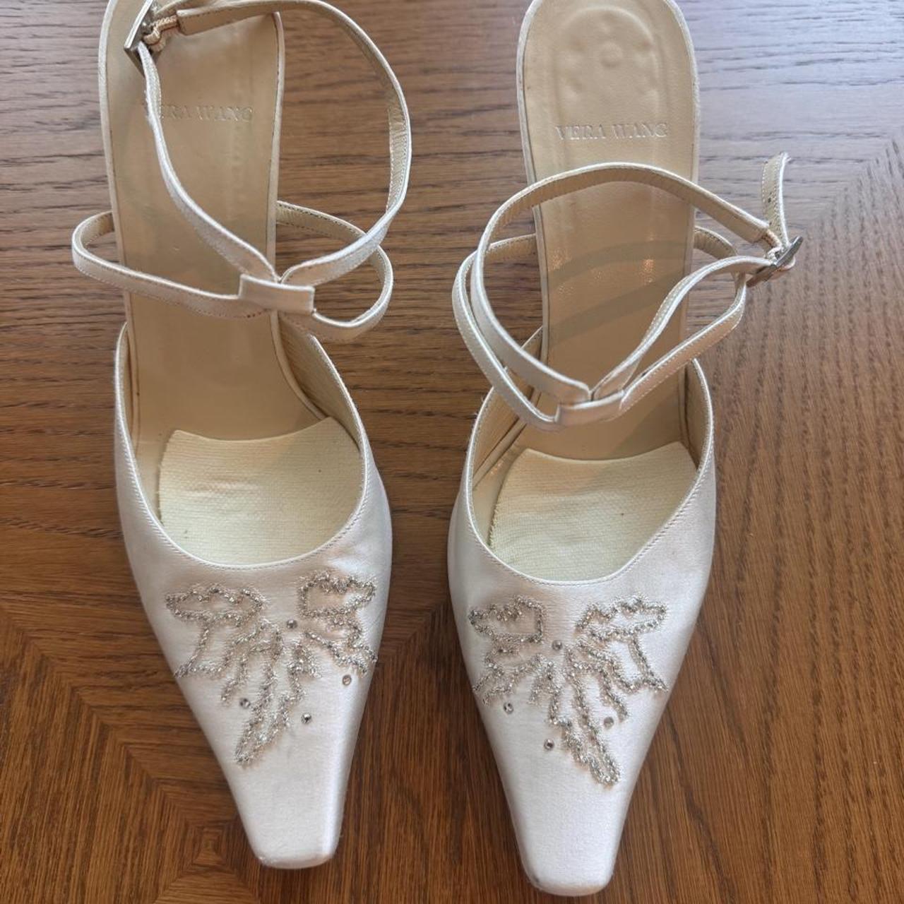 Vintage Vera Wang satin embellished heels 8.5