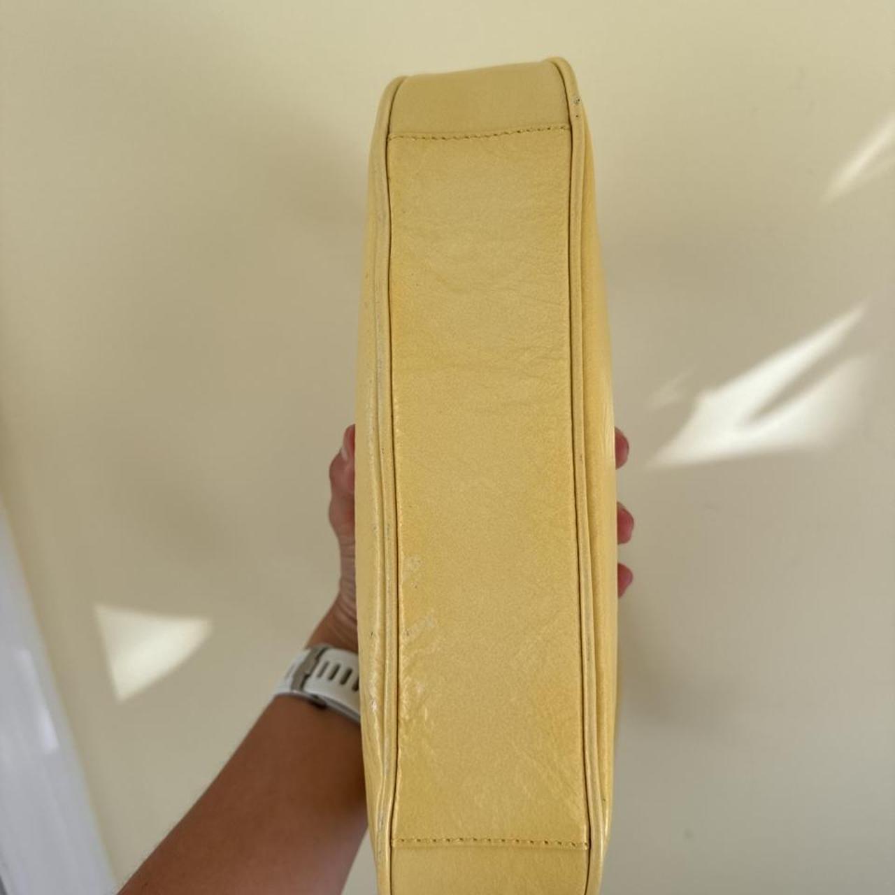 Vintage Wilson’s Leather banana yellow leather shoulder bag