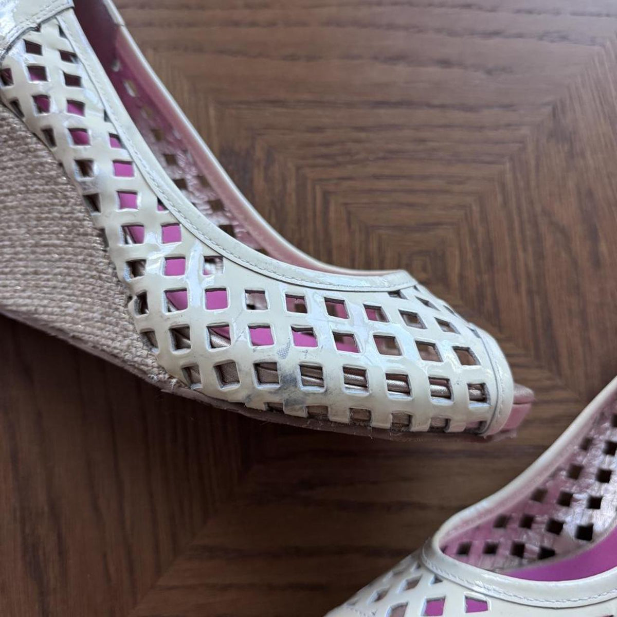 Lilly Pulitzer cutout wedges 6.5