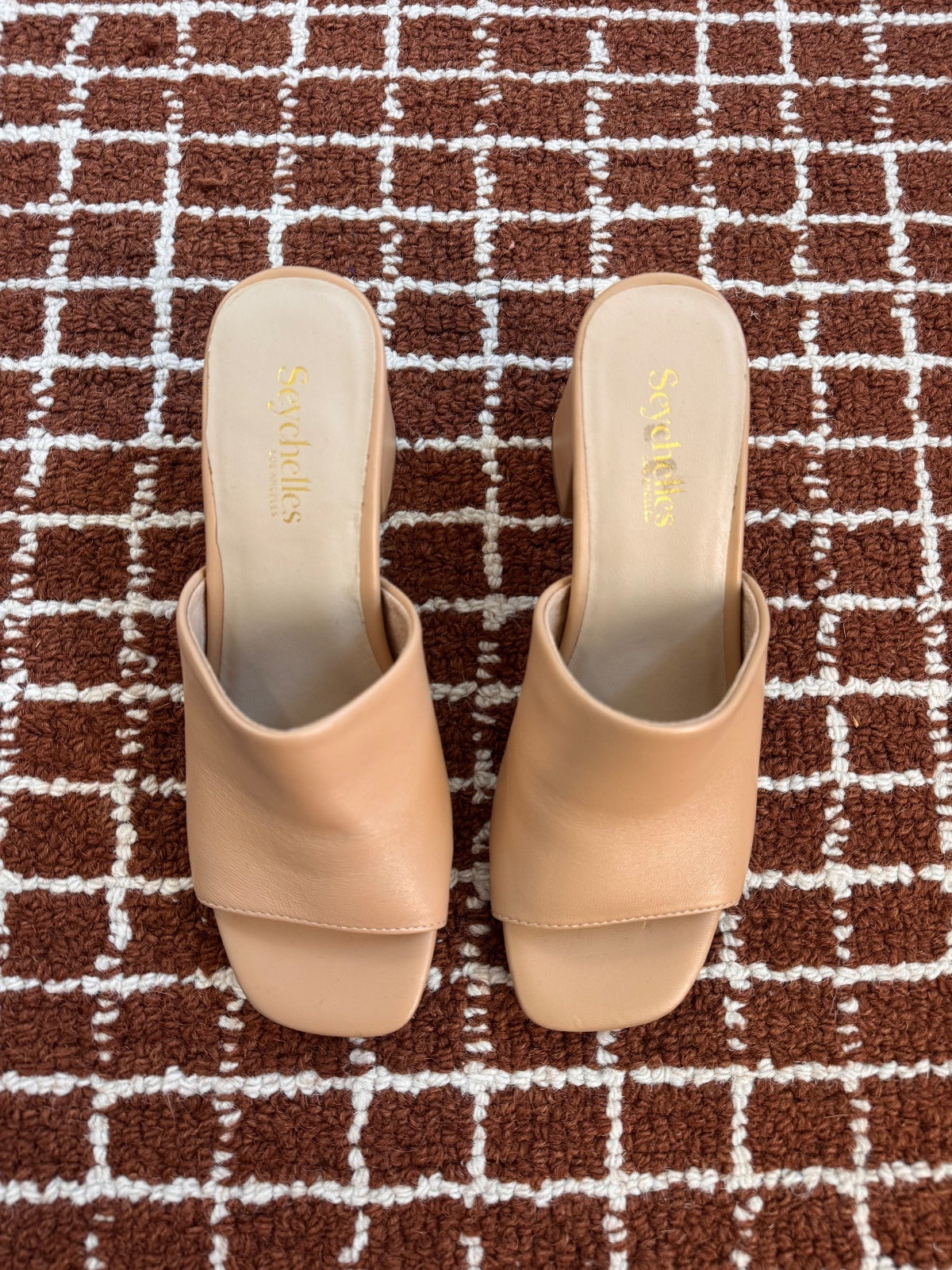 Seychelles tan leather block heel mules 6.5