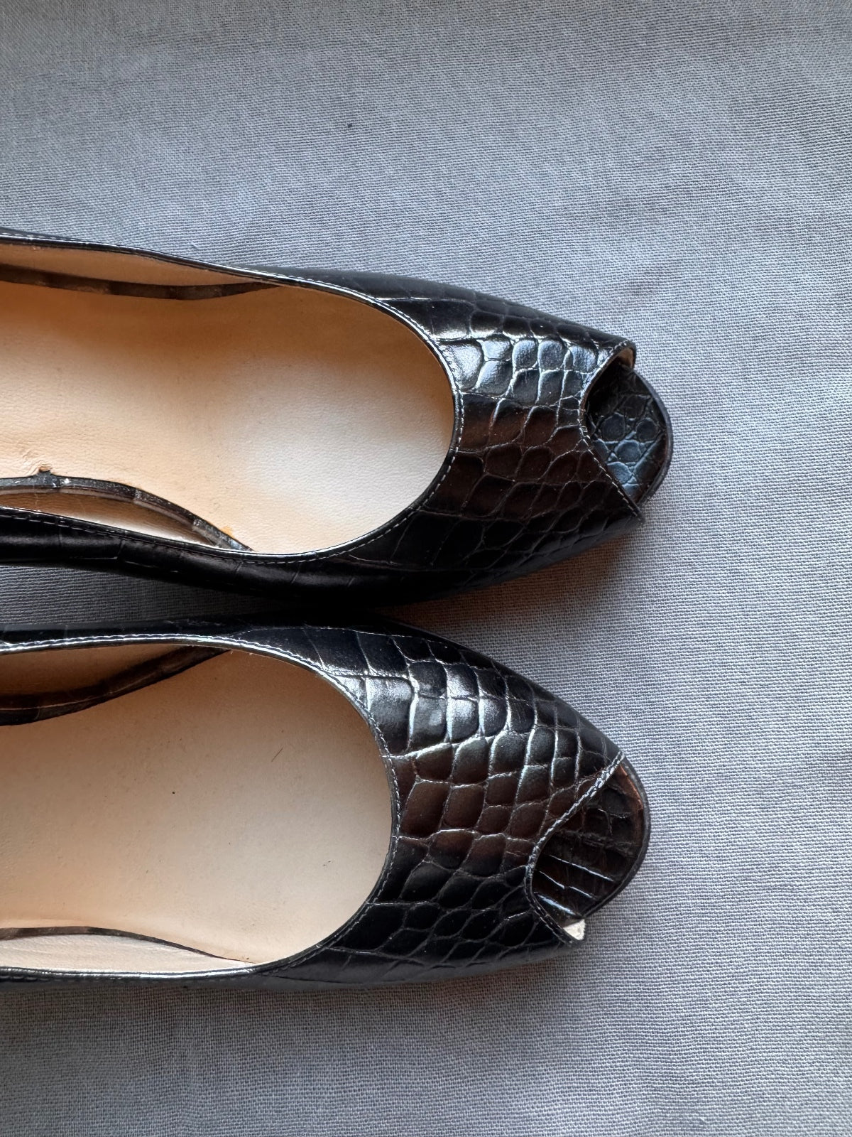 Cole Haan brown/gray croc-embossed peep toe pumps 8.5