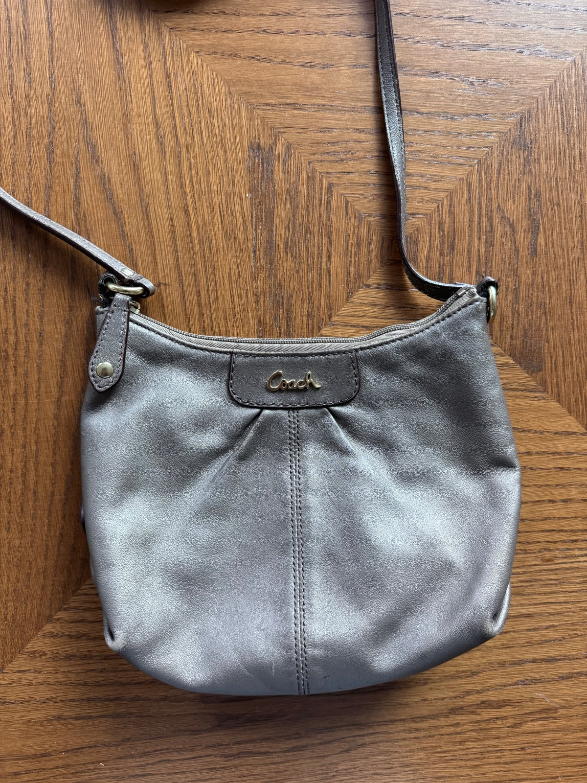 Small Coach gray leather crossbody