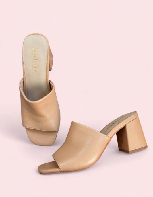 Seychelles tan leather block heel mules 6.5
