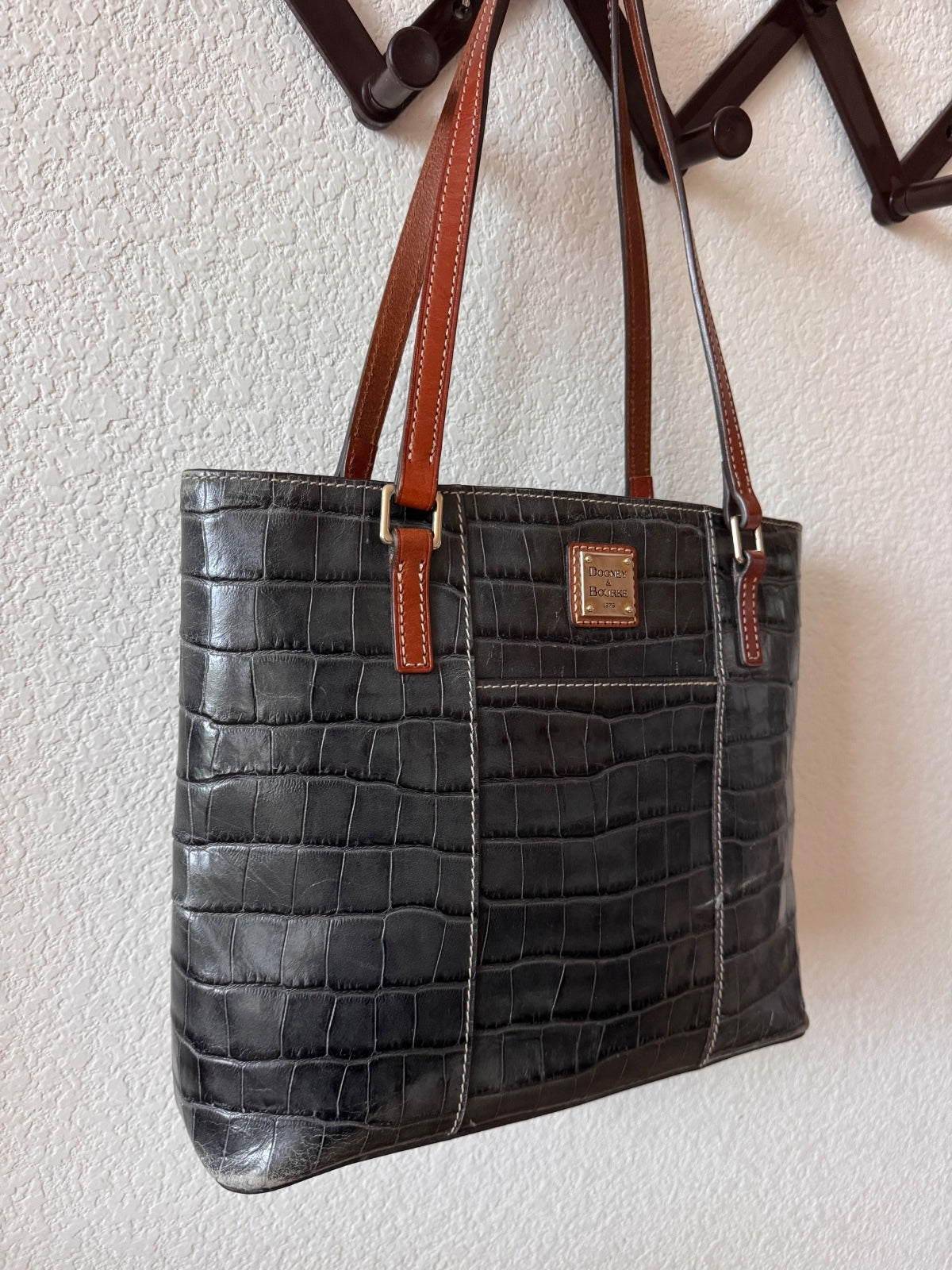 Vintage Dooney & Bourke croc embossed leather tote bag