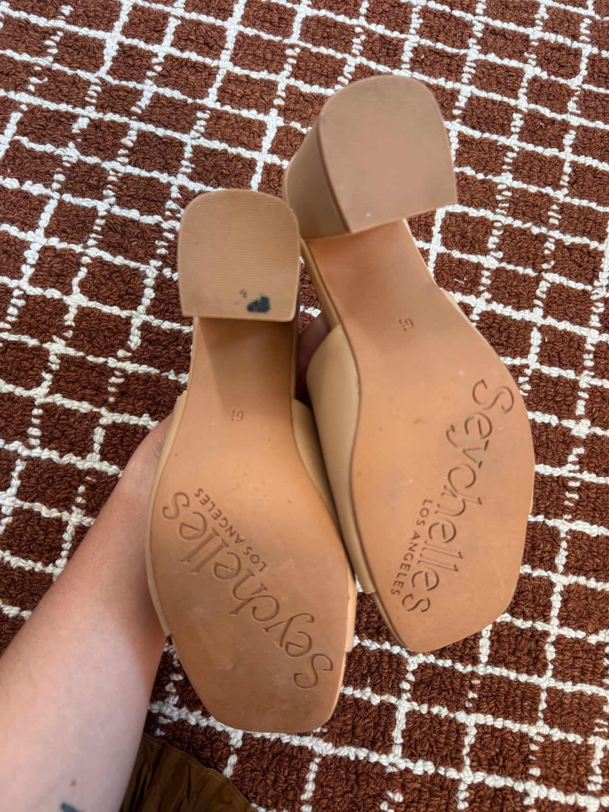 Seychelles tan leather block heel mules 6.5