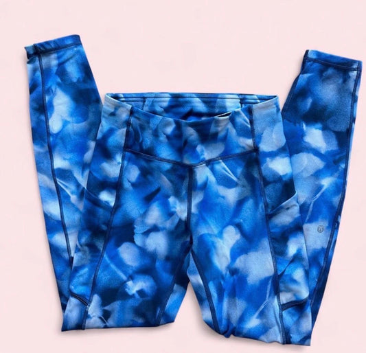 Lululemon blue and white tie dye leggings 4