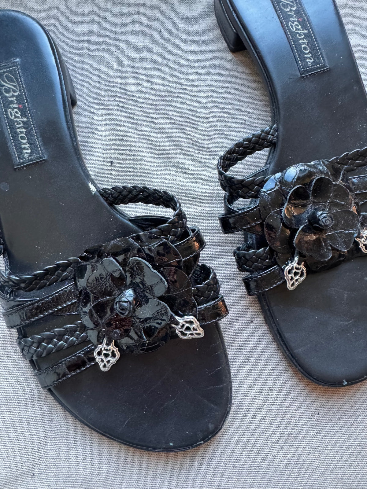 Vintage Brighton floral appliqué sandals 8