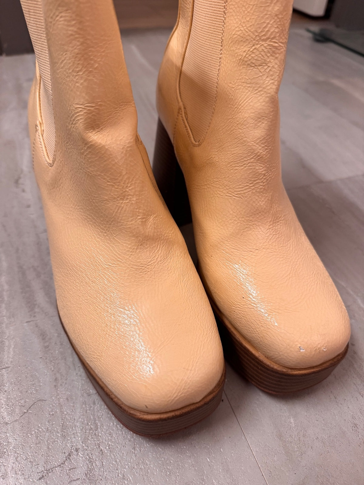 Circus by Sam Edelman Cream Platform Chelsea Boots 10