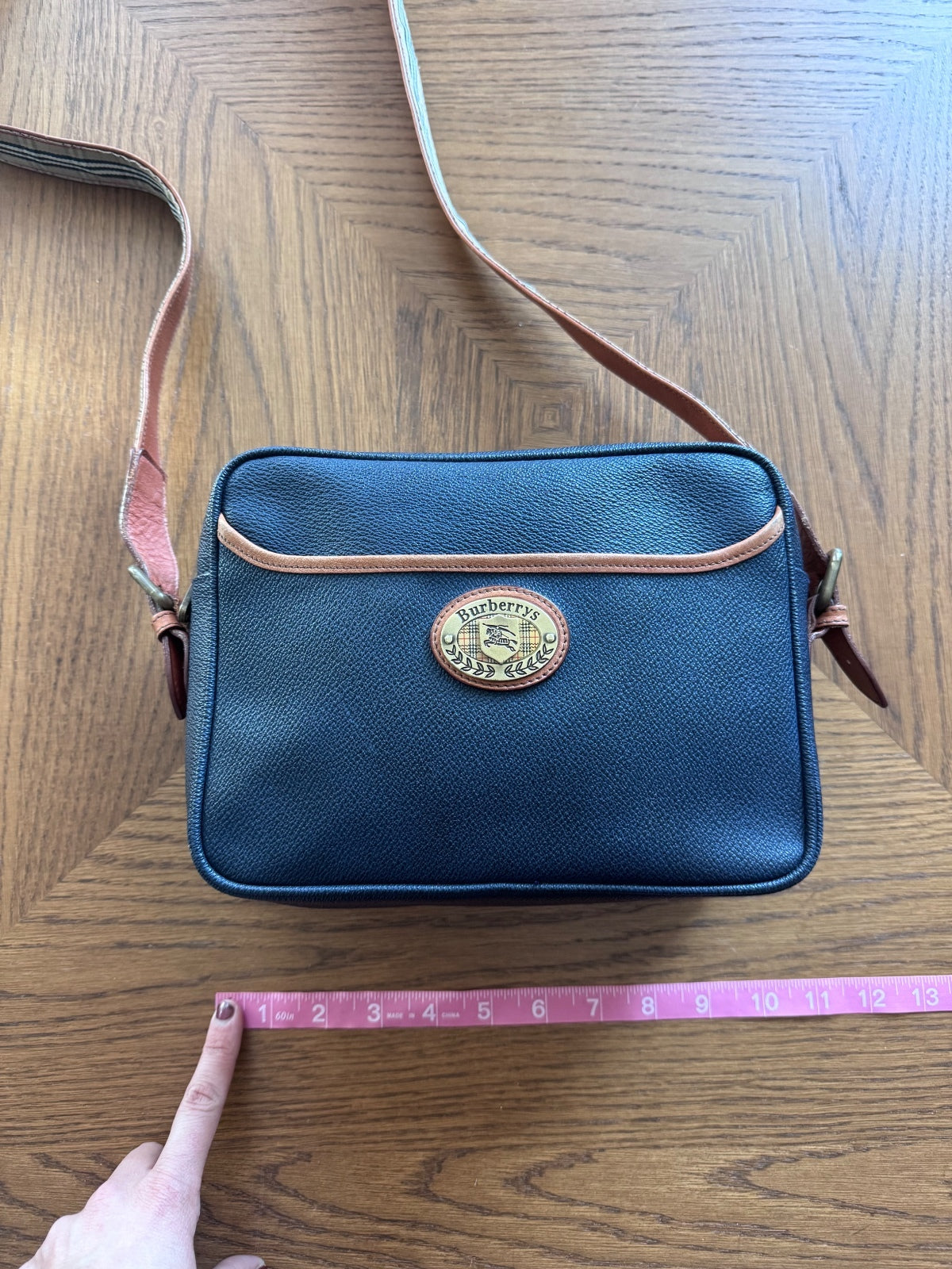 Vintage Burberry navy blue crossbody