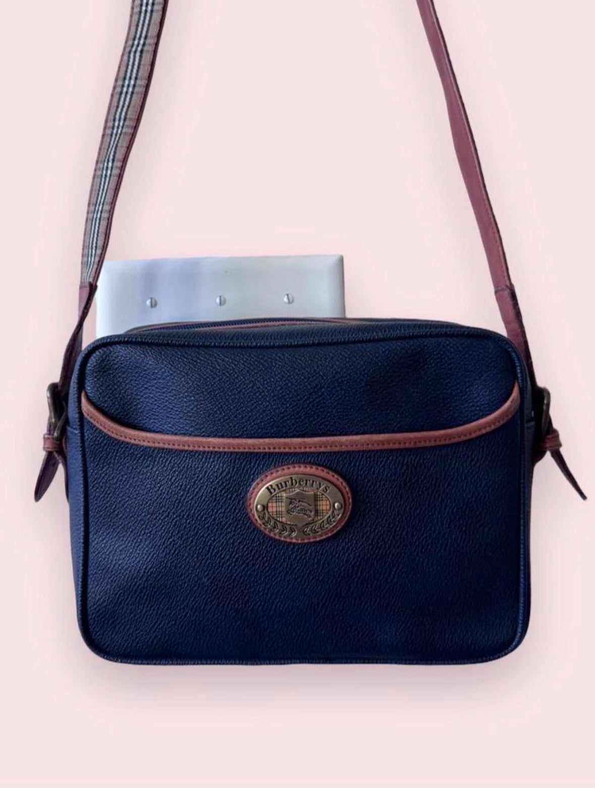 Vintage Burberry navy blue crossbody