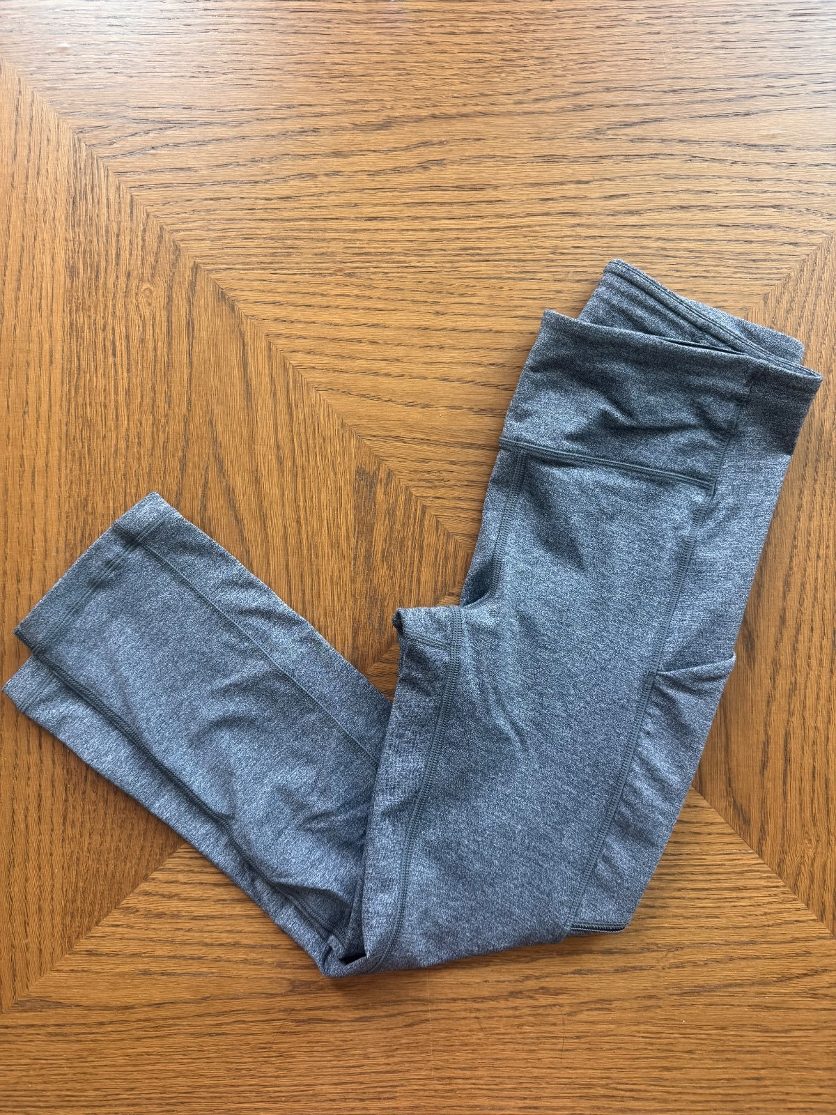 Gray Lululemon heathered capri yoga pants 4