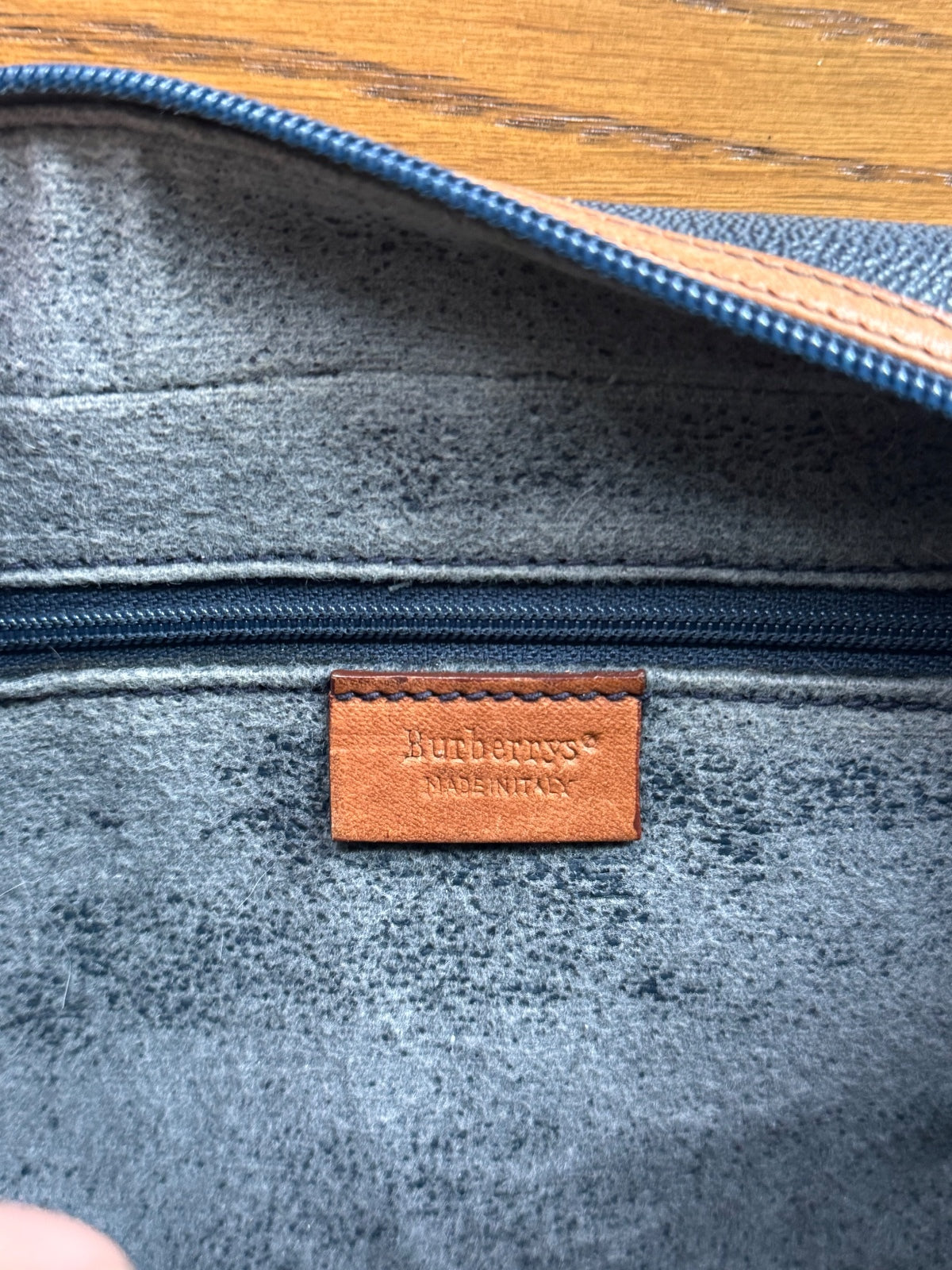 Vintage Burberry navy blue crossbody