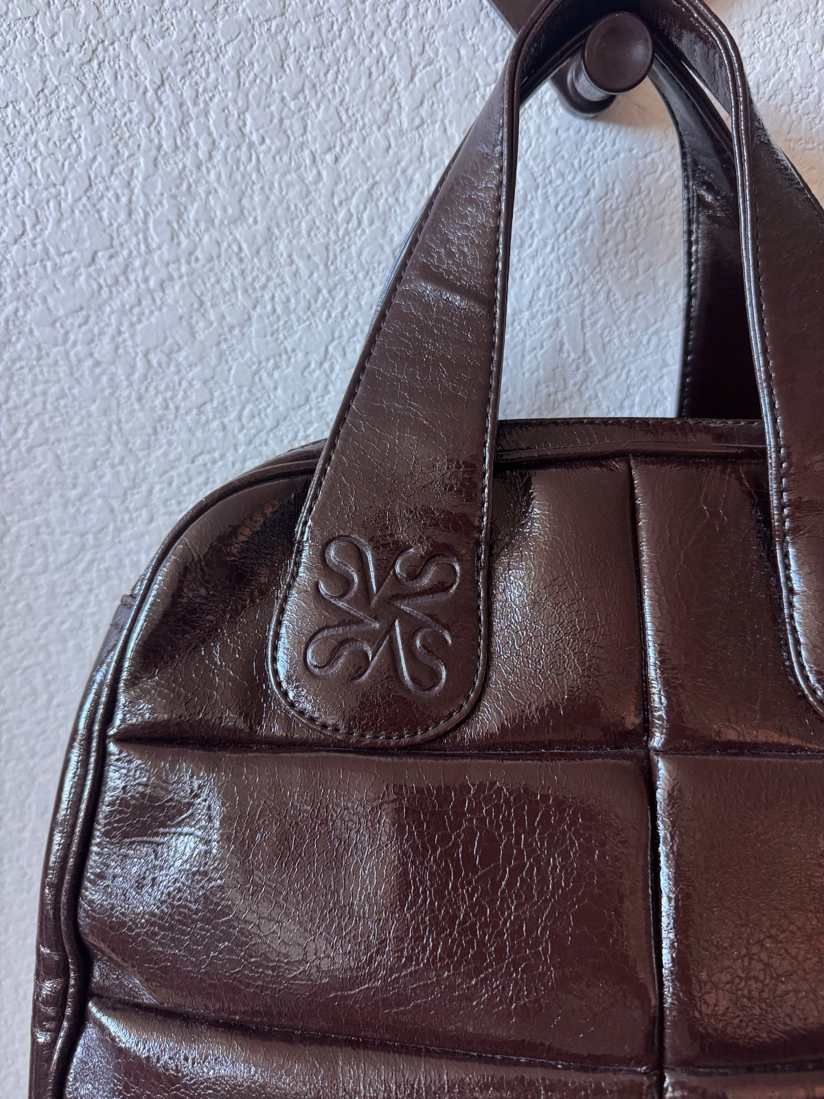 Vintage Simply Vera Vera Wang brown patent handbag
