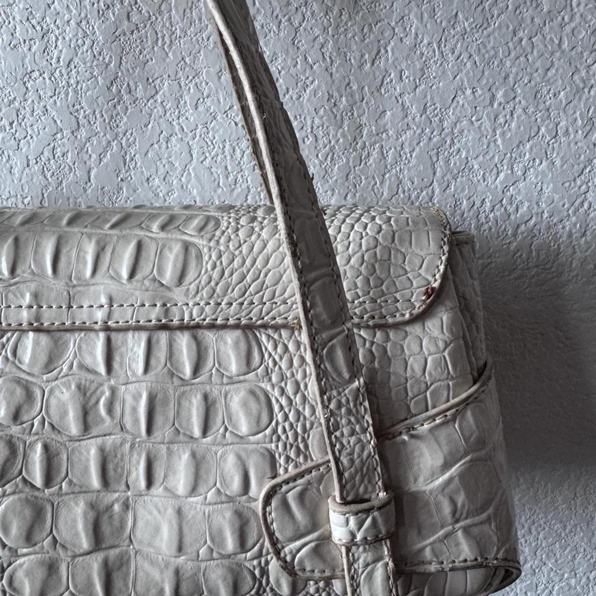 White y2k croc shoulder bag with big buckle detail