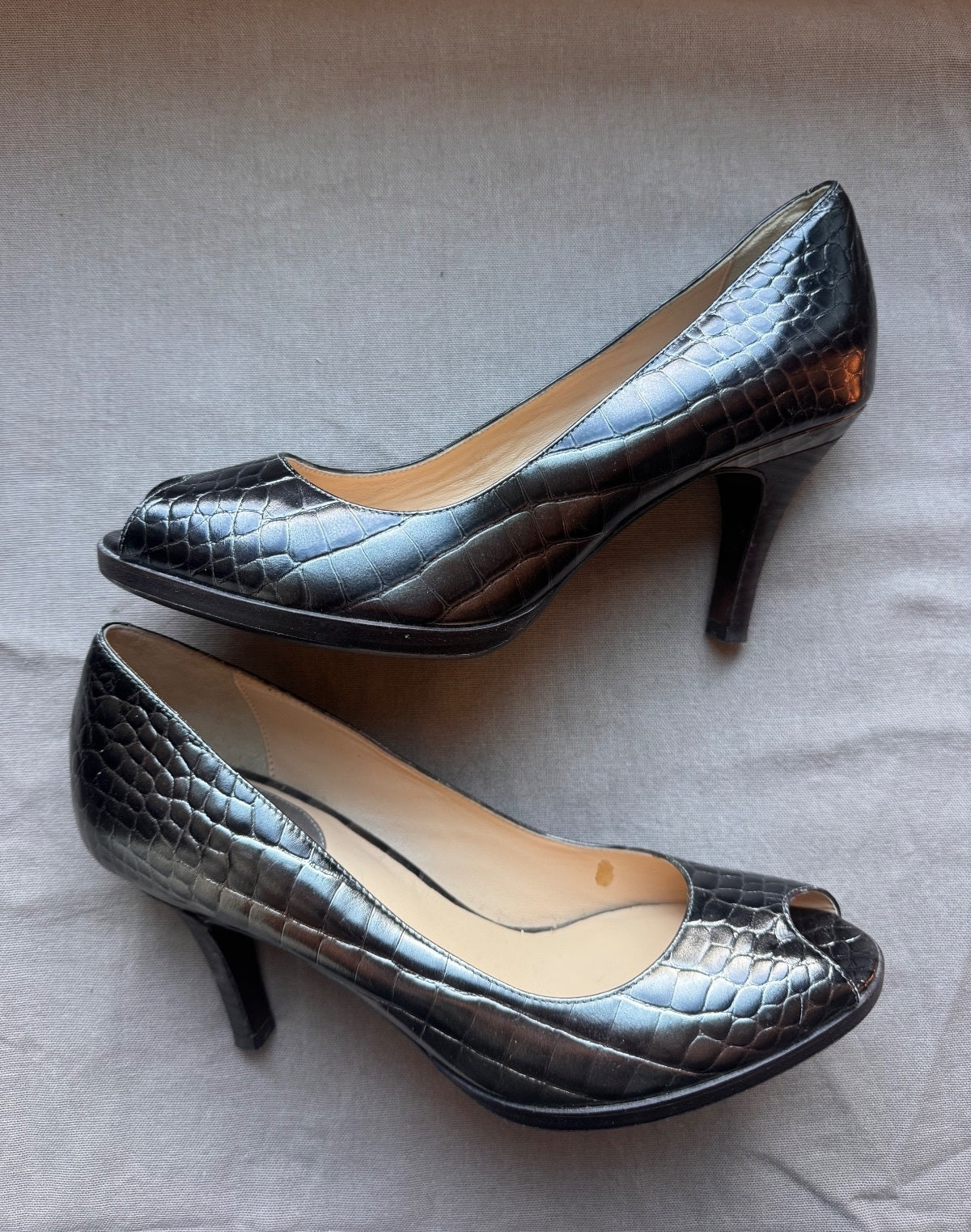 Cole Haan brown/gray croc-embossed peep toe pumps 8.5
