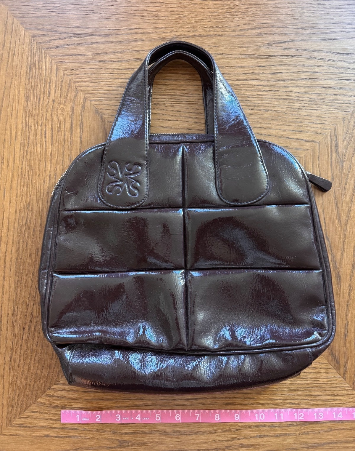 Vintage Simply Vera Vera Wang brown patent handbag